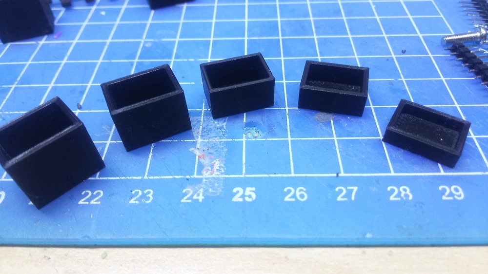 Ozvučnice ES9x16 - 4mm základní průhledná