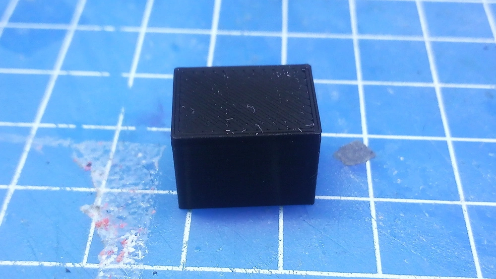 Ozvučnice ES9x16 - 4mm základní průhledná