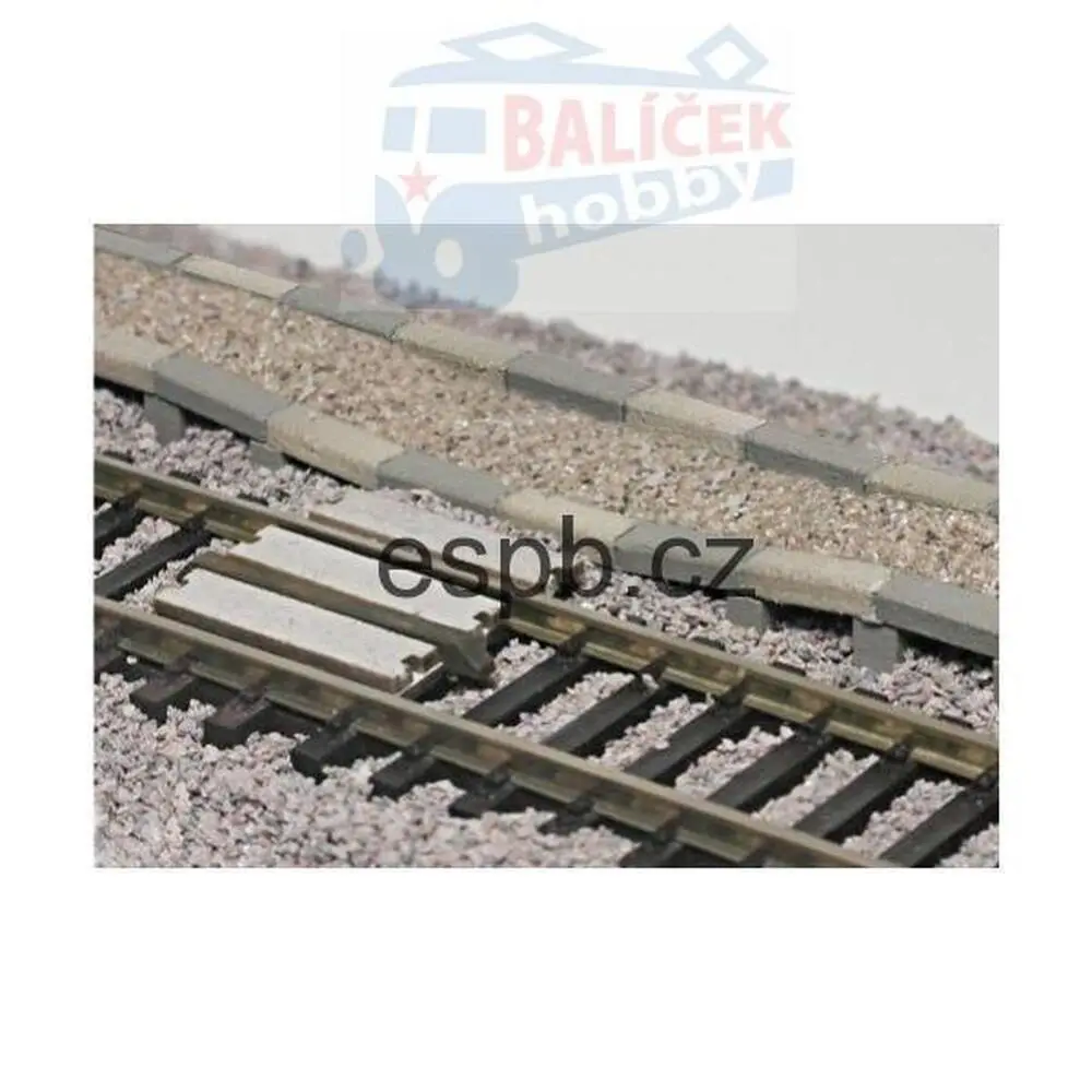 TT – Betonové nástupištní panely