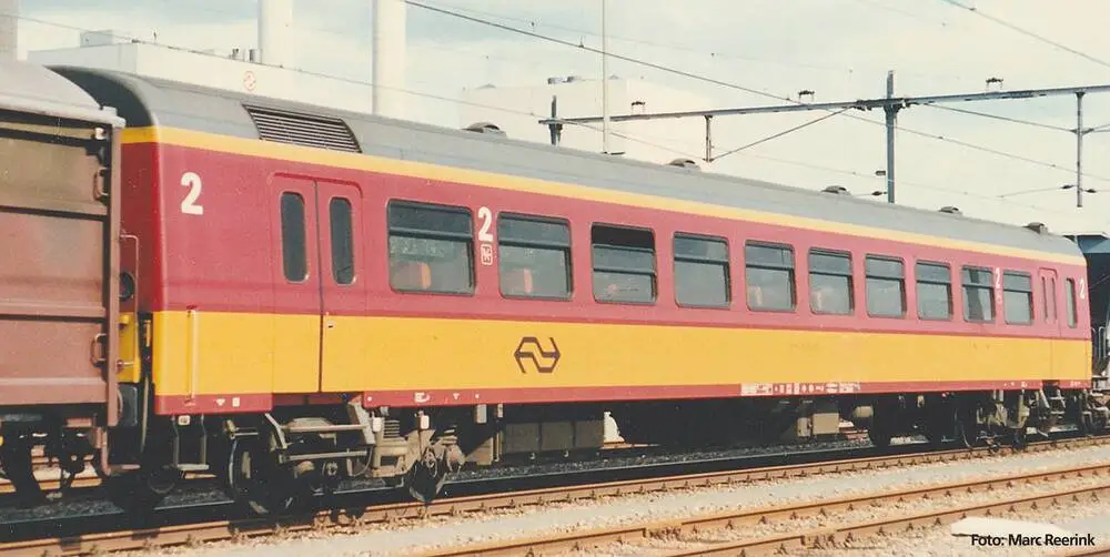 97642 PIKO - Rychlíkový vůz 2.třídy ICR