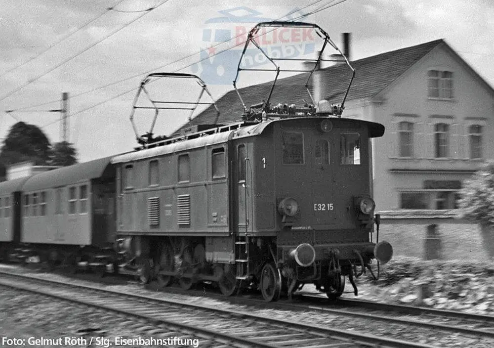 51418 PIKO - H0 - Elektrická lokomotiva E 32 15, DCC se zvukem