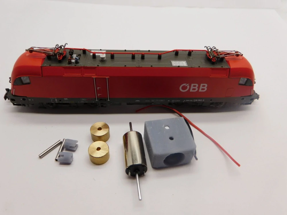 Flm DB BR 182, ™BB 1016/1116/1216, HKX ES 64 U2, MAV 470, GySEV 1047.5, CFI BR 190, Fuori Muro BR 190 - Flm met cardan