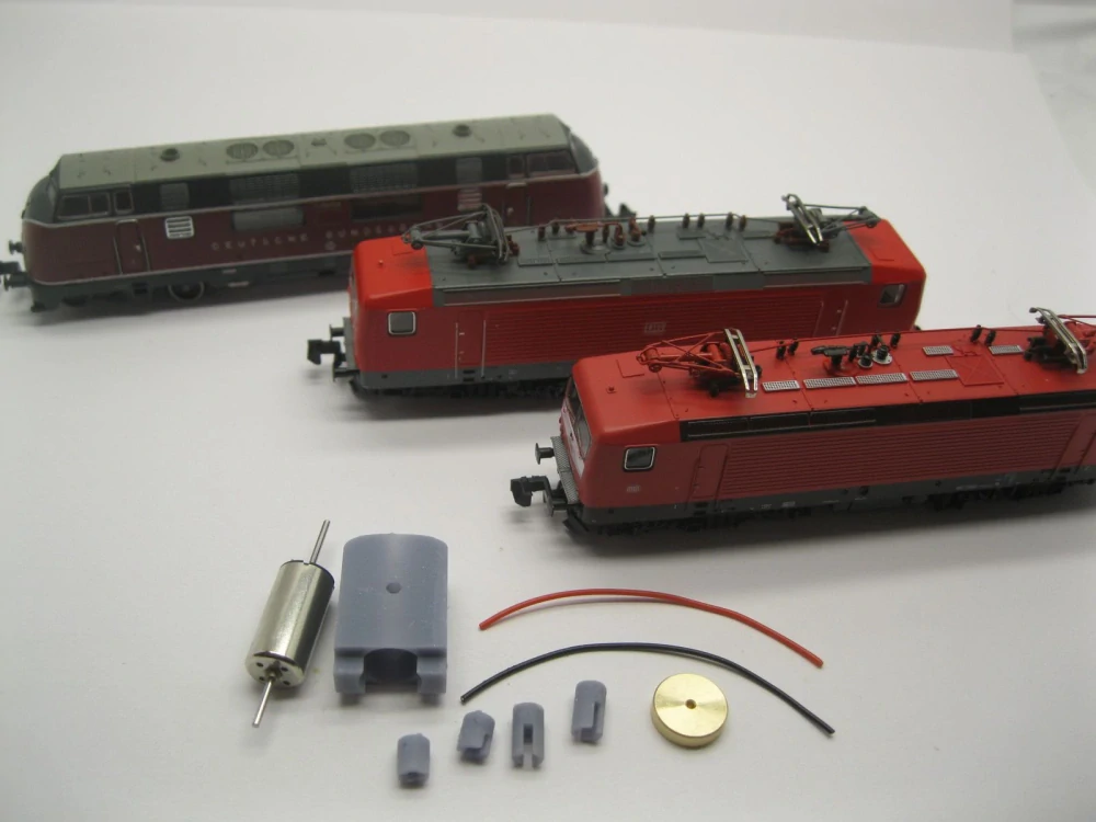 Roco V200, BR 220, BR 232, SBB Am 4/4, Renfe 340, DR BR 112, DB BR 112.1, DR BR 143, DB, DR, SOB 243 + VT 11.5, BR 601