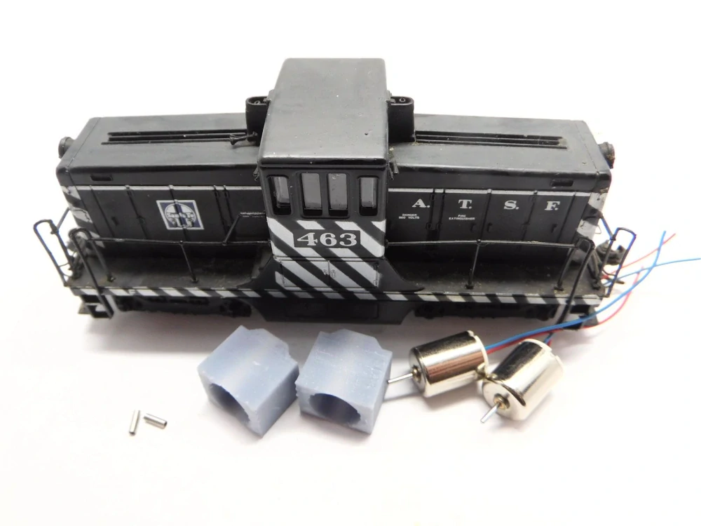 Bachmann GE 44 Ton Switcher (old - 2 motor version)