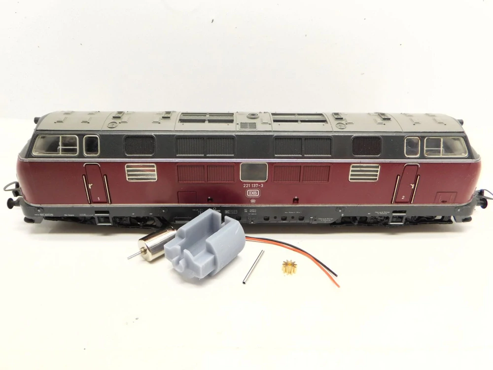 Trix E10.12, E40, BR 110, BR 111, BR 140, BR 217, BR 218, BR 221, V200