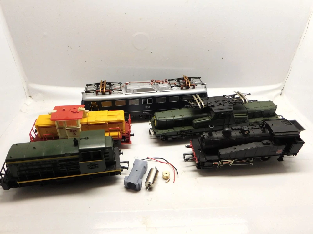 Jouef SNCF 020 T, 030 TA Boer, 040 TA, 140 C, 141 P Mikado, 150 X, 232 UI, 241 P, 2D2 9100, BB 12000, BB 13000, BB 15000, BB 17000, BB 22000, BB 25000, BB 36000, BB 67000, BB 9200, C 61000, CC 40100, MAK, Pacific 3.1200 NORD, TGV, turbotrain RTG, type 25