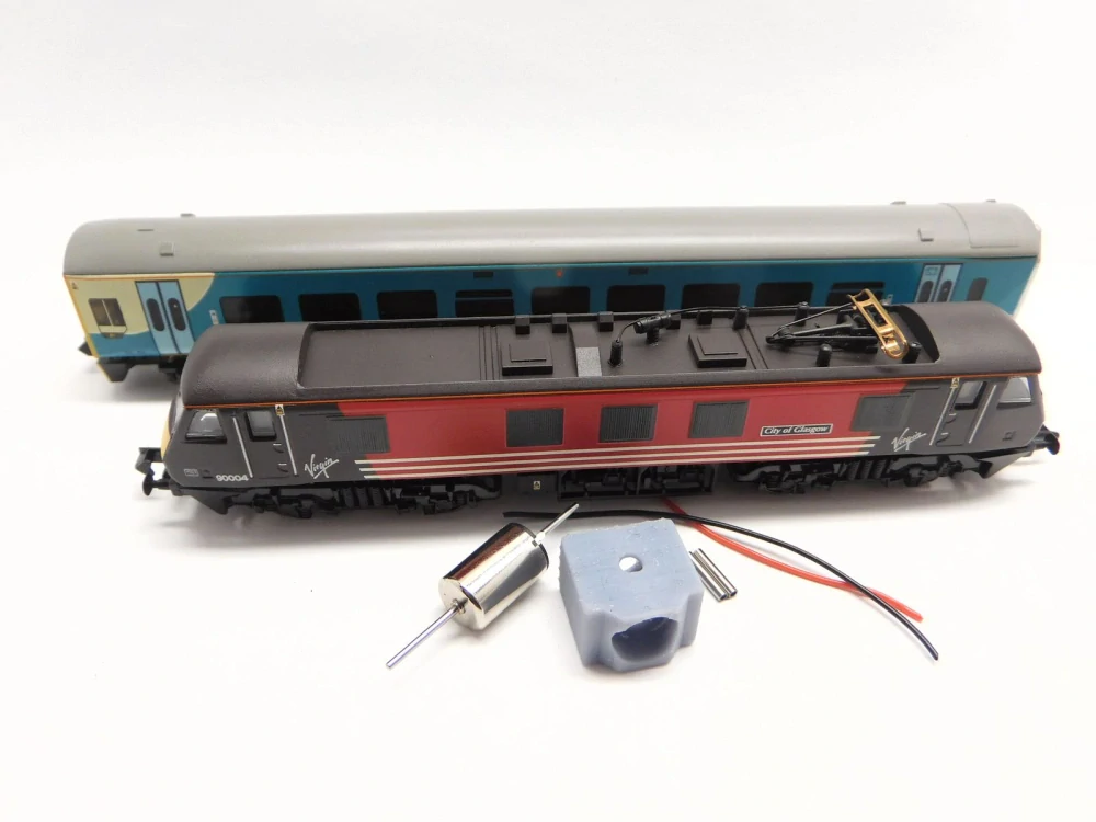 Graham Farish Spur N Class 25, 37, 40, 47, 55, 90, 91, 158 DMU, 159 DMU, 170 DMU - Split frame models