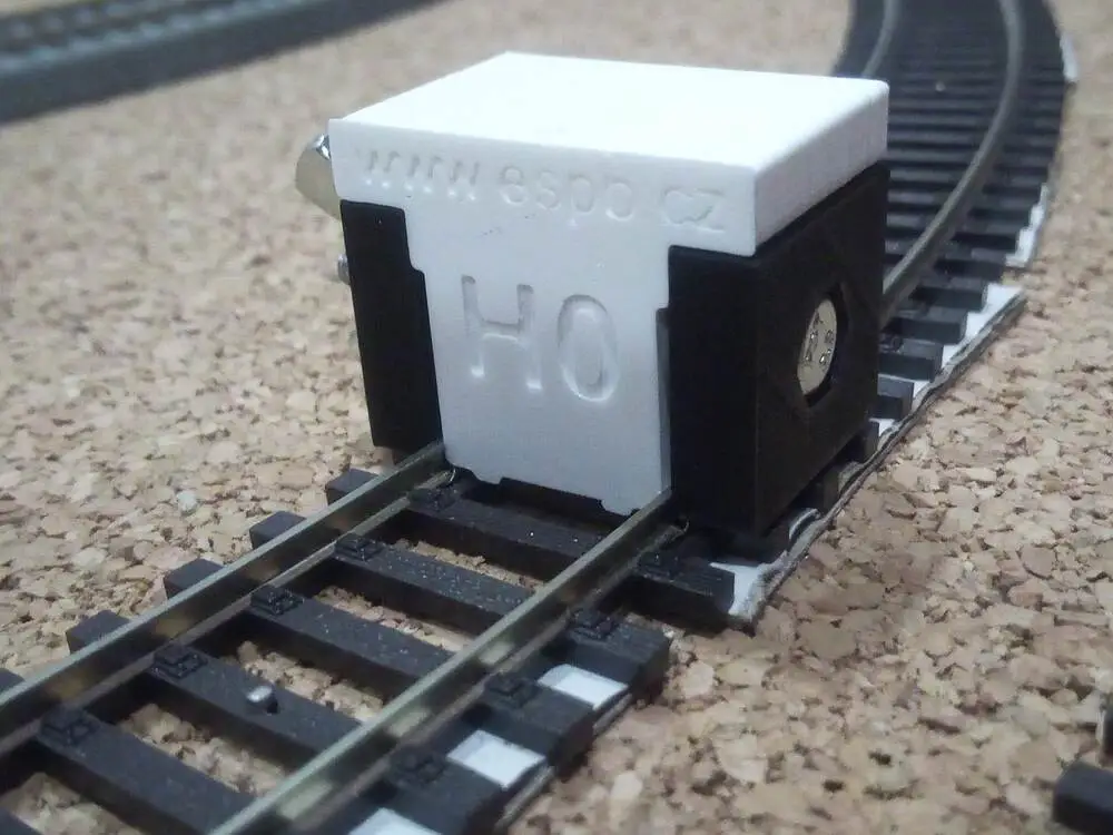 Kolejová svorka H0 1:87