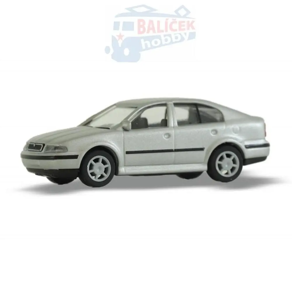 Škoda Octavia sedan stříbrný