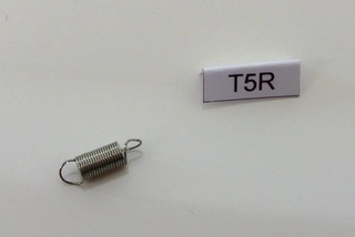 T5R, Pružina k táhlu KaModel pro lokomotivu HO PIKO BR 38 DDR, 1ks