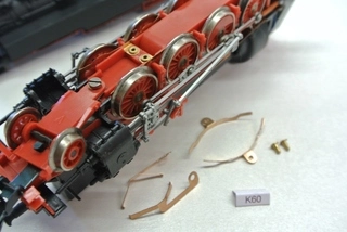 K60, Sada kontaktů KaModel pro lokomotivu HO PIKO BR 86 (starší), 4ks + 2 nýty