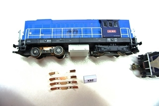 K82, Sada kontaktů KaModel pro dieselovou lokomotivu TT TILLIG 742 ČSD „Kocour“ (apod.), 4ks