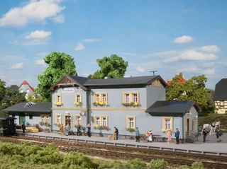 H0 - nádraží Radeburg, stavebnice