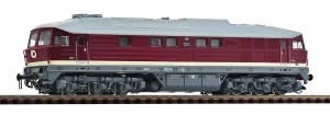 TT - Motorová lokomotiva BR 142 DR