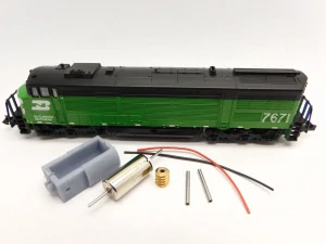 Minitrix US U30CG (Santa Fe, Amtrak, Burlington Northern, Penn Central)