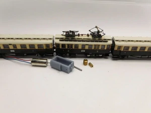 Minitrix  ET 87, K.P.E.V. ET 831, DRG ElT 2004