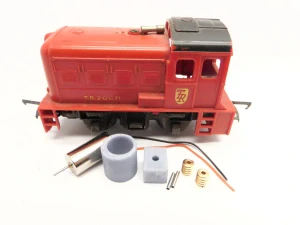 Triang/Hornby 0-4-0 Dock shunter, S.R. Suburban Motor Coach, Diesel Power Car, Transcontinental Diesel Locomotive, AL1 Electric Locomotive