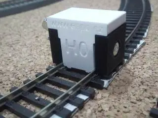 Kolejová svorka H0 1:87