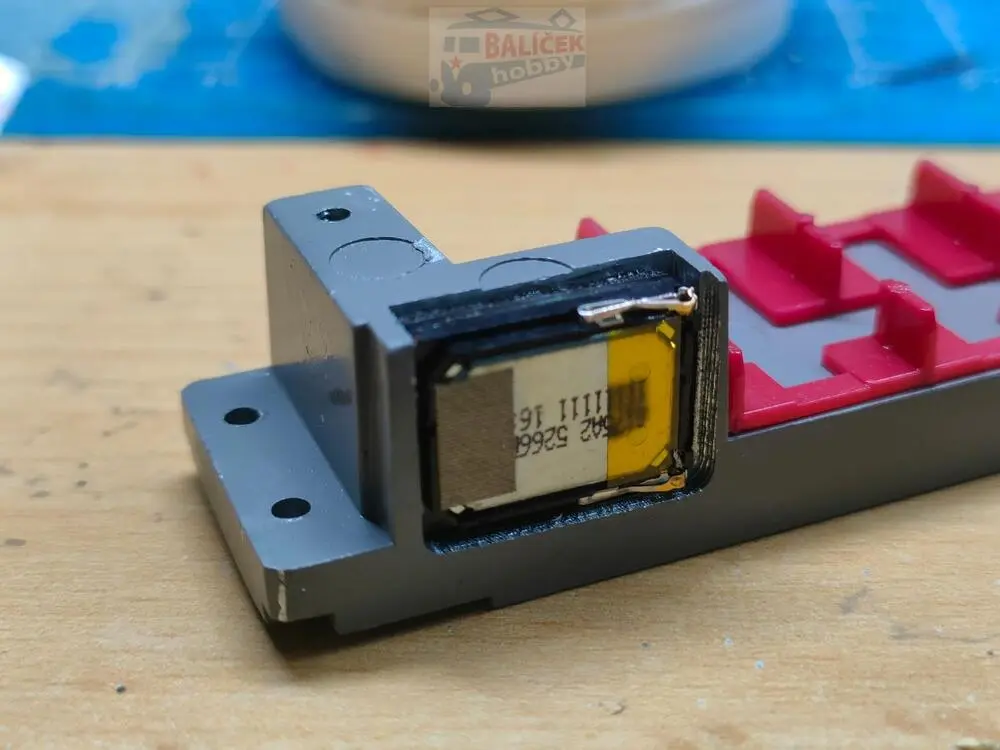 Zafrézovaný reproduktor pro M152/810 H0/TT