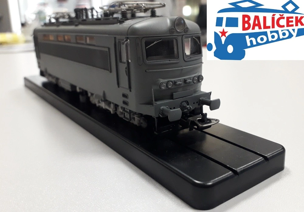 H0 - elektrická lokomotiva řady 242 ČD Cargo, Plecháč Ep. V