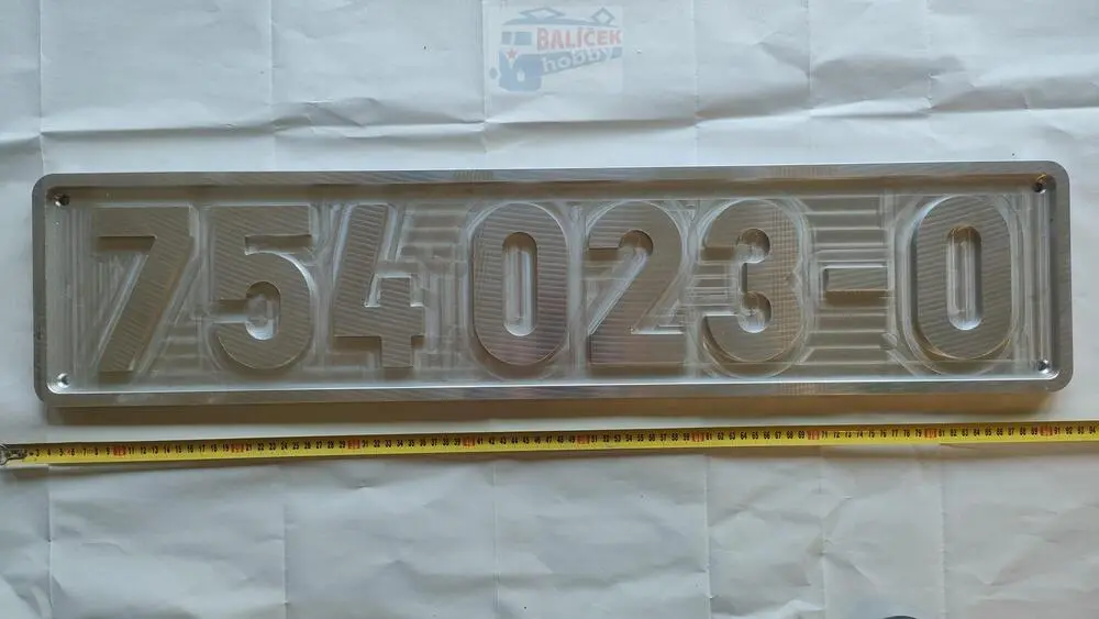 Číslo velikost 890mm