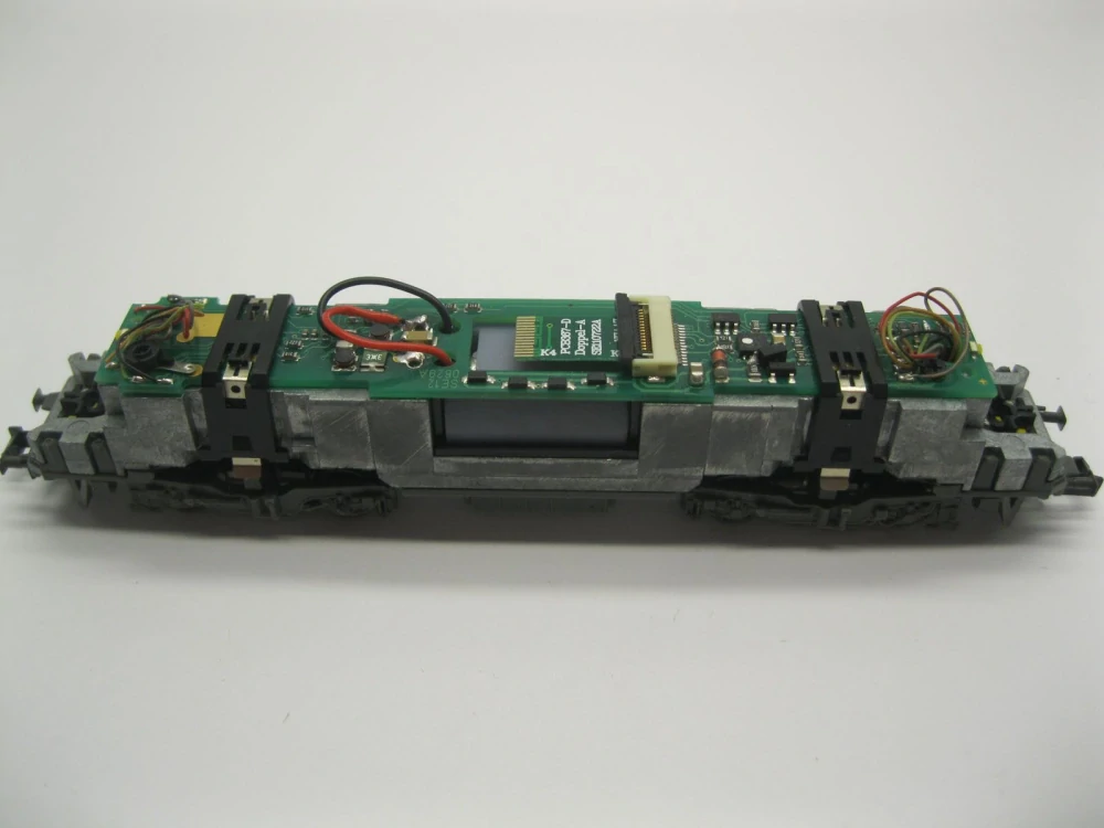 Minitrix BR 127, BR 152, BR 182, BR 183, BR 189, RENFE BR 252, ES 64 P, ES 64 F4, SBB Re 474, ™BB 1016/1116, GYSEV 470