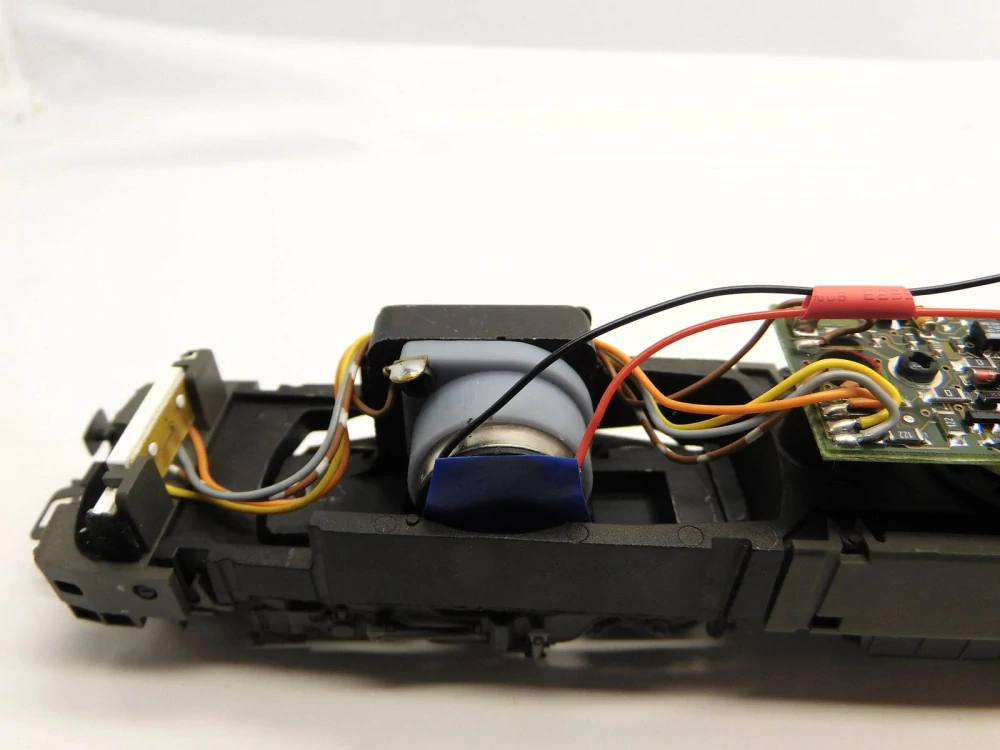 Märklin C-sinus. BR 01.10, BR 42.90, BR 103/E 03, BR 151, BR 152, BR 182, E 91, V200, V 270, ES64U2, SBB Ce 6/8, Ram, Re 460, Re 465 ™BB Rh 1016, ™BB 1116, MAV 1047