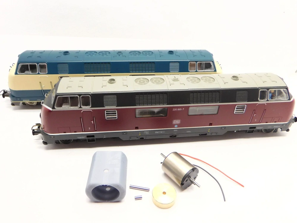 Piko BR 101, 103, 110, 111, 112, 118, 120, 132, 140, 141, 142, 143, 146, 147, 150, 151, 152, 182, 185, 187, 189, 191, 193, 194, 216, 218, 220, 221, 232, 245, 247, 285, 440, 442, 612, 752, EP 5, ES64U2, Herkules ER 20, ICE, Ludmilla, TRAXX, Vectron, Talent
