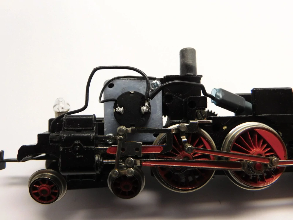 Märklin / Hamo BR 101, BR 110, BR 132 / E32 / EP2, BR 141, BR 023 / 23, BR 24, BR 260/V60, BR 275, BR 361, BR 38 / P8, BR 515 / 815, BR 724, BR 731, BR 74 / T12 / Rh 674, BR 78 / T18, BR 795, BR 798, BR 80, BR 81, BR 89, BR 98, SJ D / Da / Da1 / V5, DHG 5