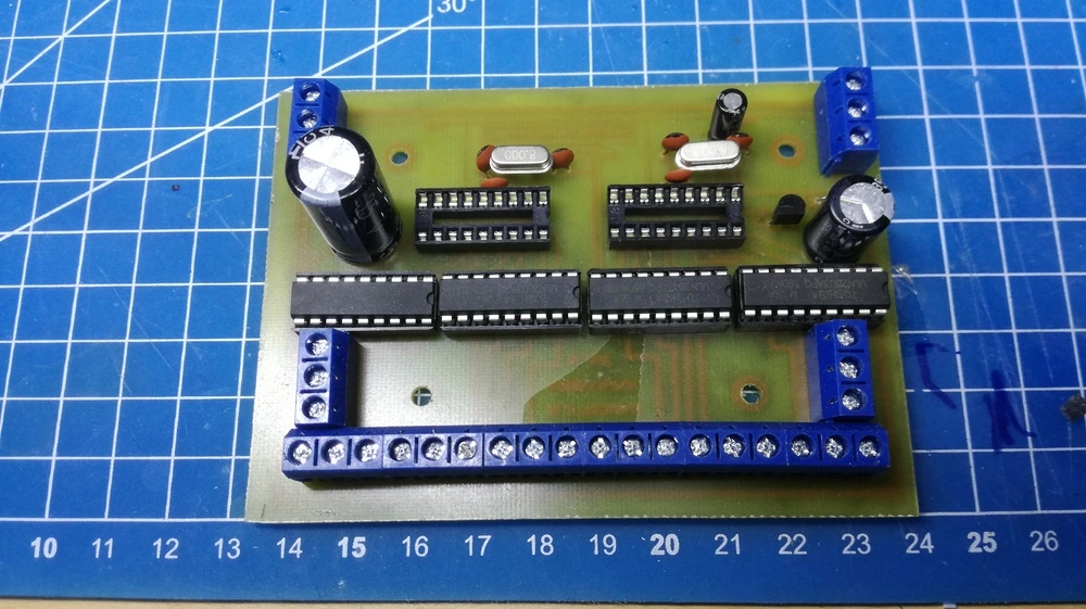 DCC Slave modul pro elektromagnetické přestavníky H0/TT/N