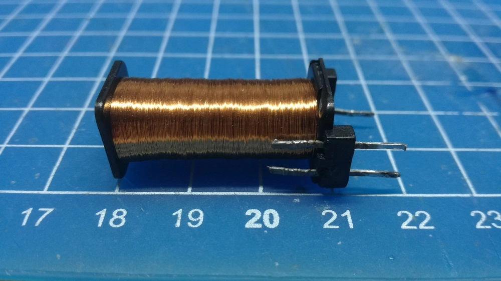 Cívka lakovaného (smaltovaného) drátku - cca12g