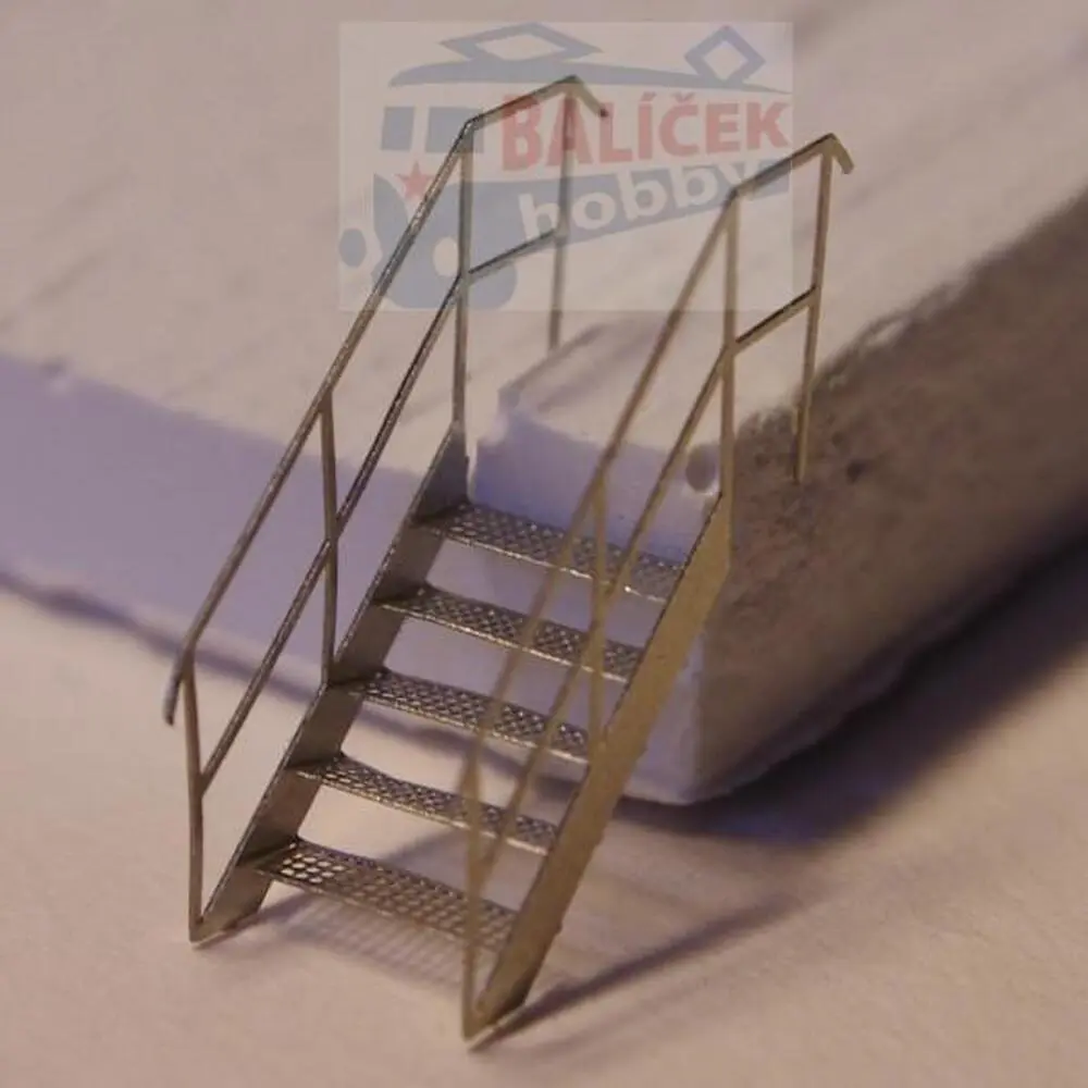 H0 - Kovové schůdky