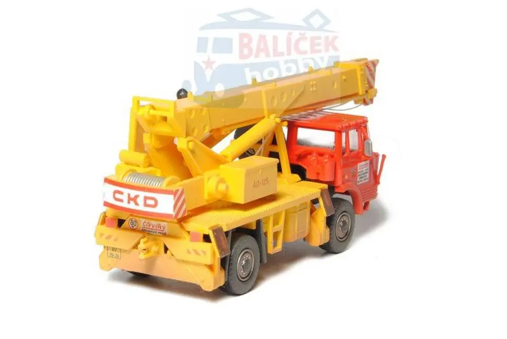 Tatra 813 4×4 AD125 1:87