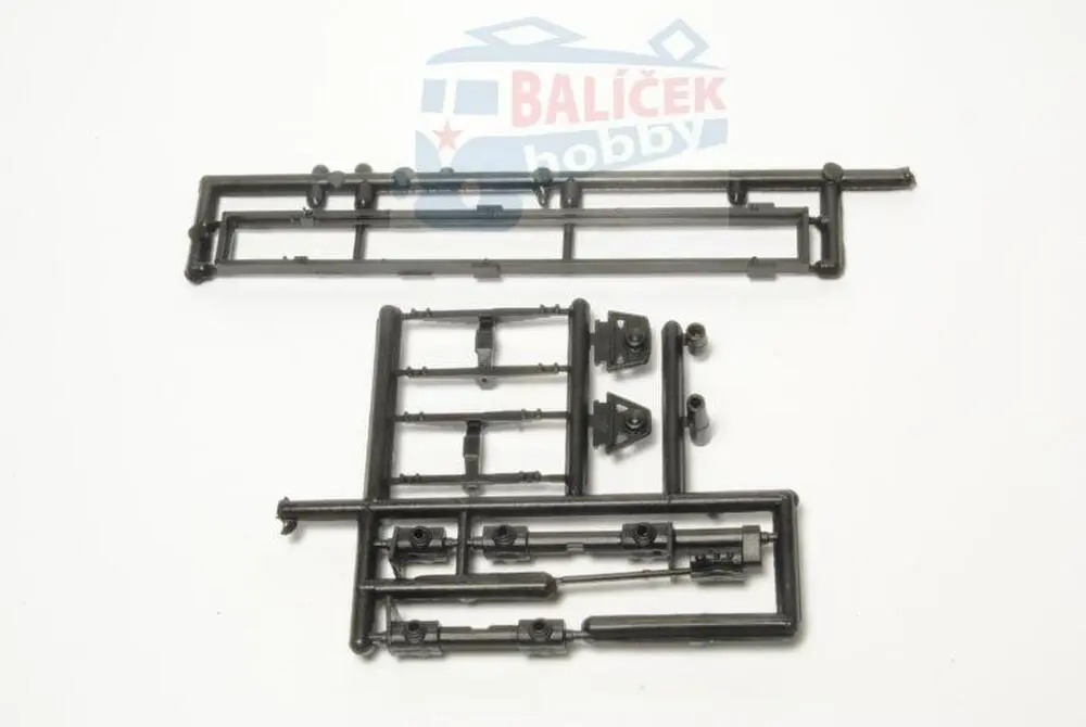  Podvozek pro T-813 8×8 1:87