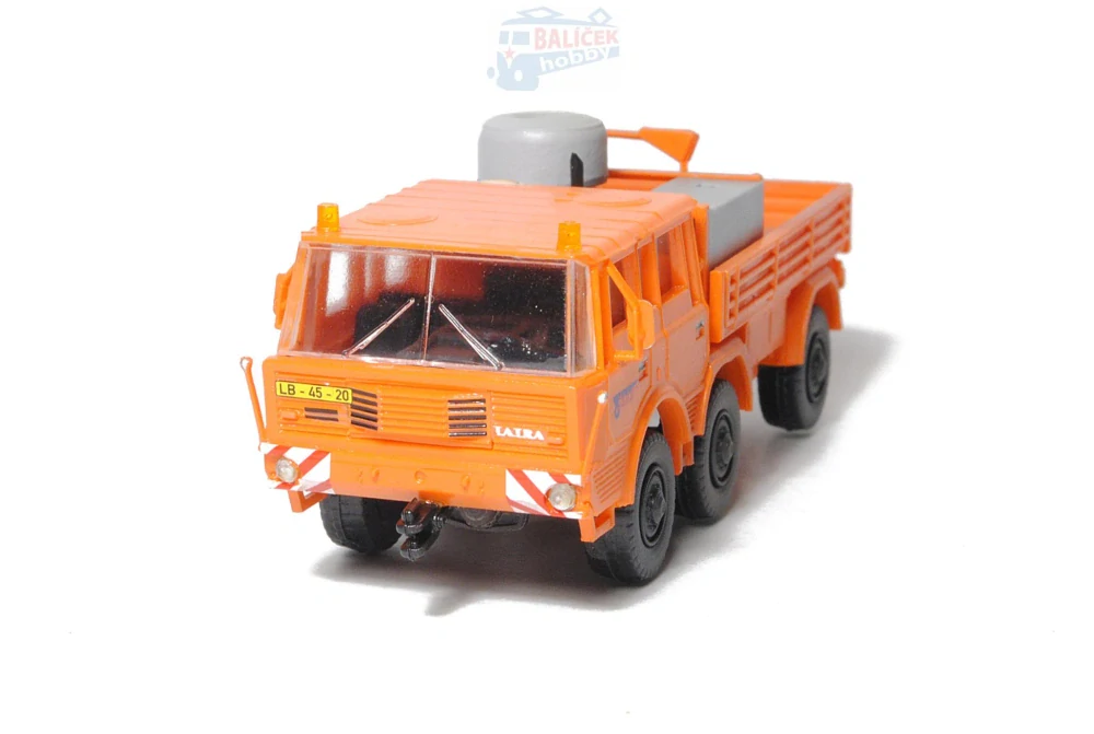 Tatra 813 6×6 TP ČSAD 1:87