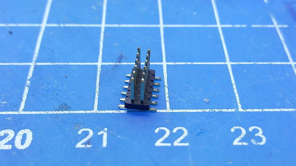 Kontakt - konektor - pro PLUX12