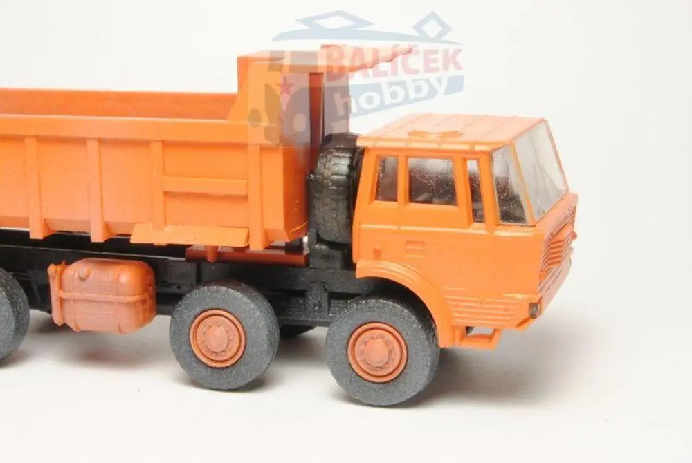 Silniční kola pro T-813 1:87