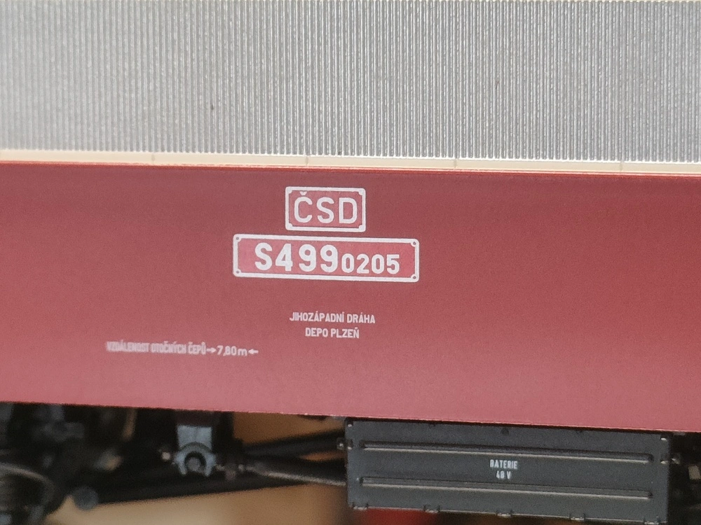 H0 - elektrická lokomotiva řady 242 ČD Cargo, Plecháč Ep. V