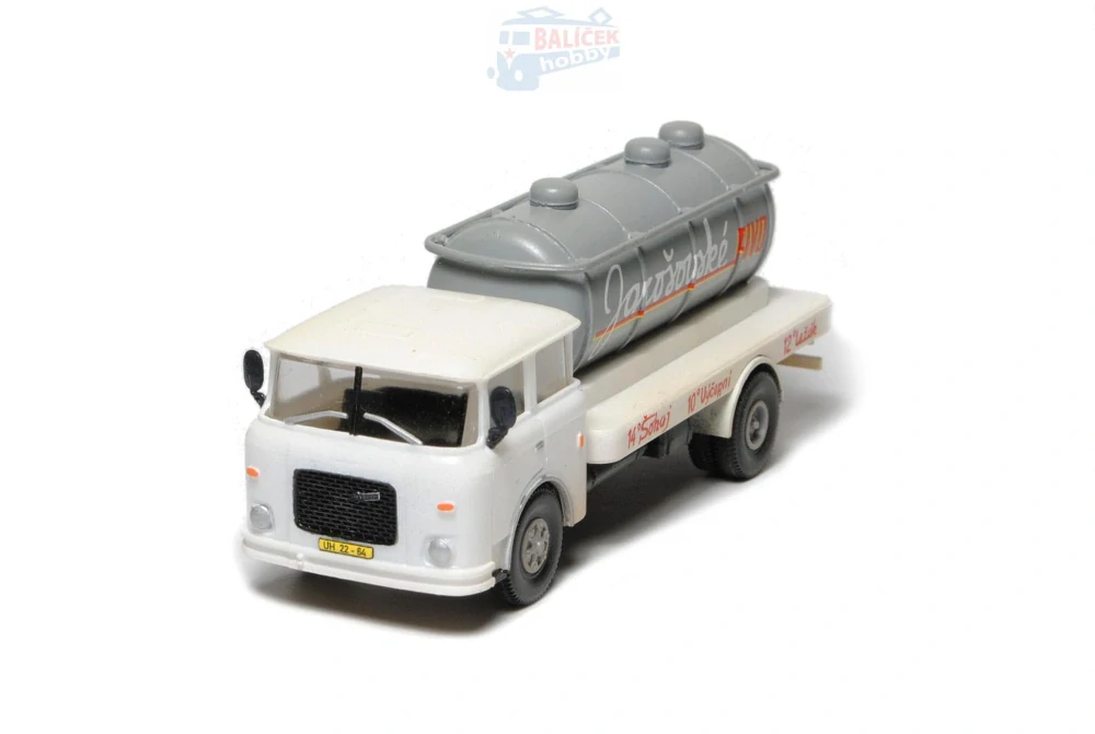 Škoda 706 RT AC 60/3 Jarošovské pivo 1:87