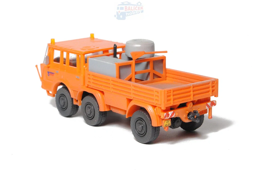 Tatra 813 6×6 TP ČSAD 1:87