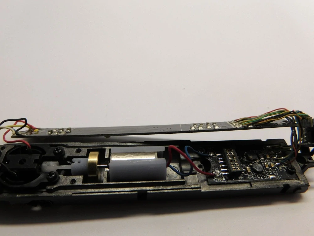 Piko BR 440, BR 442, BR 646, GTW 2/6, GTW 2/8, RABe 526, Talent  (2 Motors)