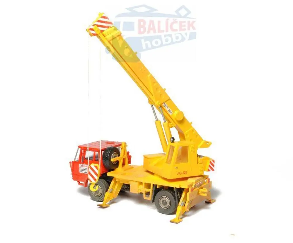Tatra 813 4×4 AD125 1:87