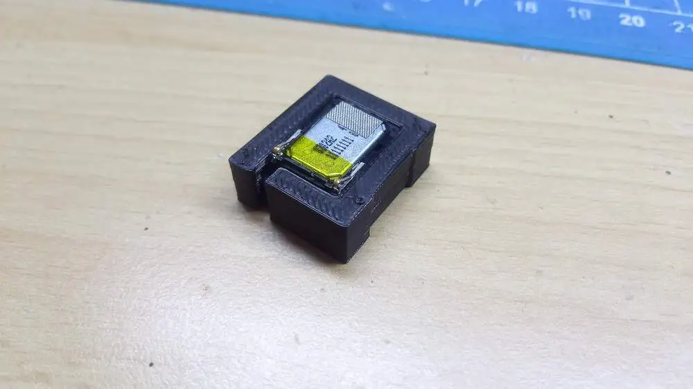 Ozvučnice pro BR211 - ROCO - H0 - komplet