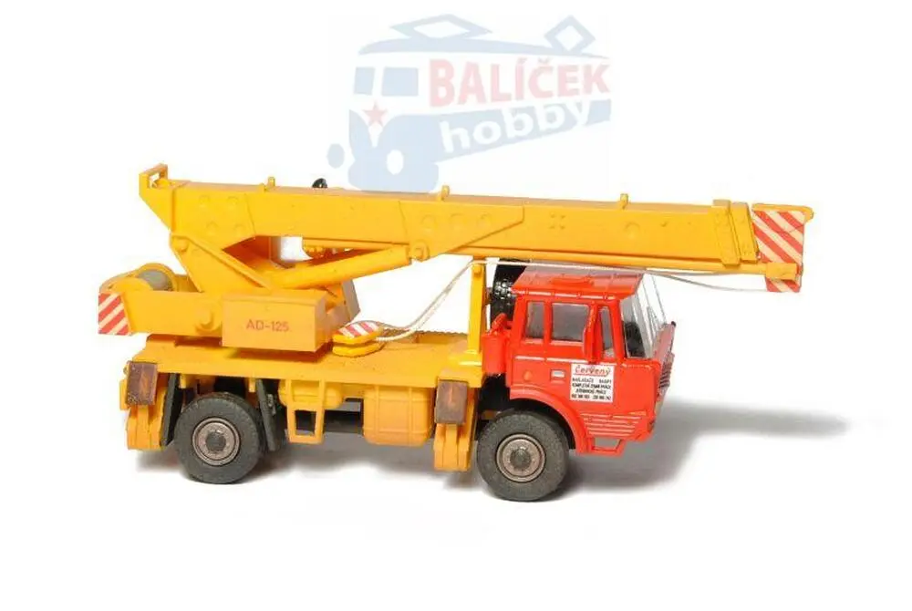Tatra 813 4×4 AD125 1:87