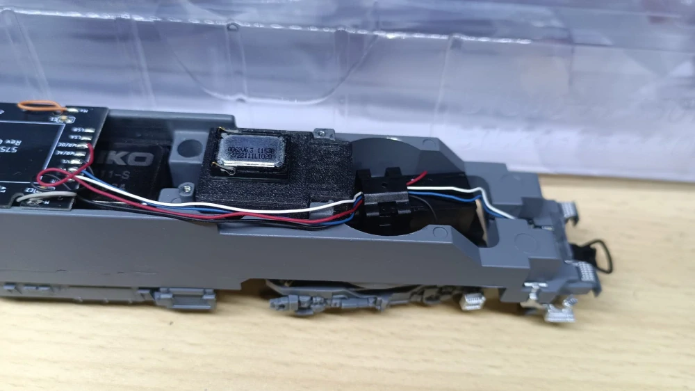 Ozvučnice pro BR 223 Herkules - PIKO - H0 - kompletní